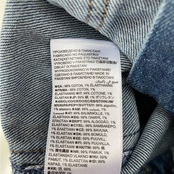 Baby GAP LOT OF 2 Denim Shorts, Ruffle Mom Distressed Stride Shorts Size 3 and 4 - Picture 4 of 8